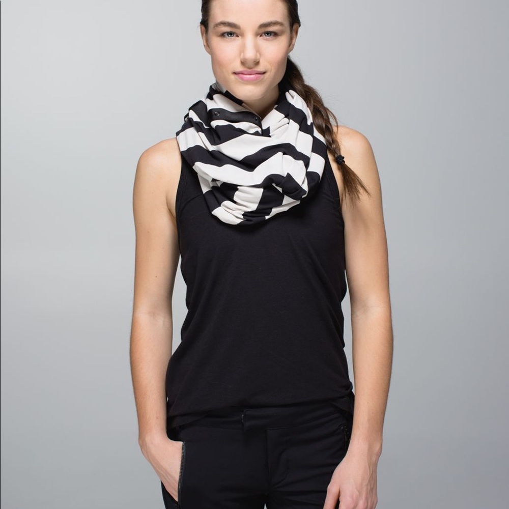 Lululemon Vinyasa infinity scarf